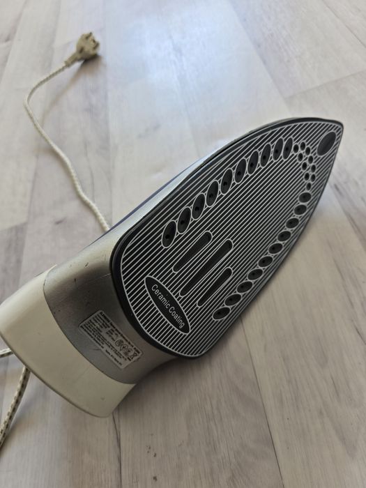 Продам утюг, состояние хорошее.