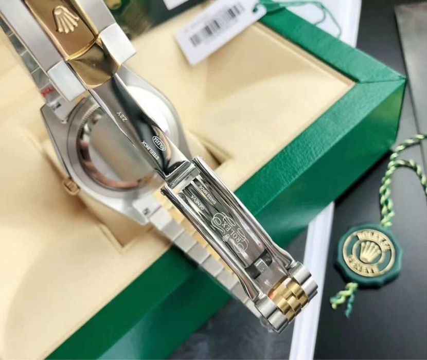 Rolex Oyster Datejust - чисто нов