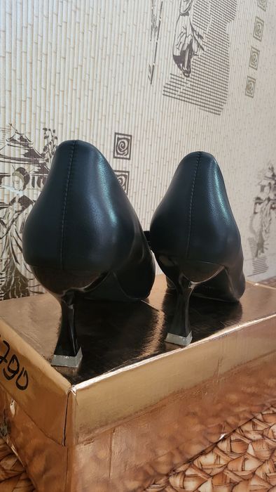 Кожаные туфли в идеальном состоянии