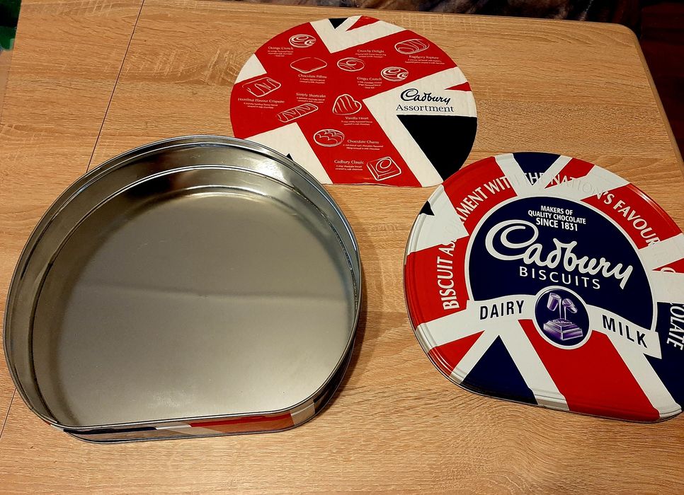 Ефектни колекционерски предмети  и  Нова, вертикална поставка за чаши