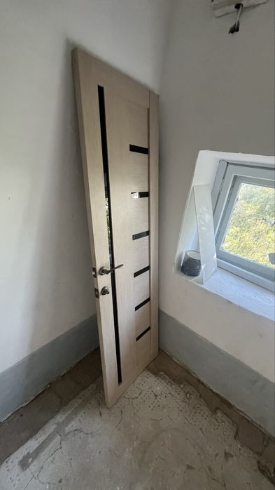 Продается дверь 2 штук
