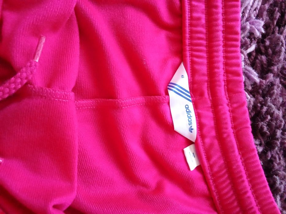 Pantaloni damă originali Adidas ca noi.