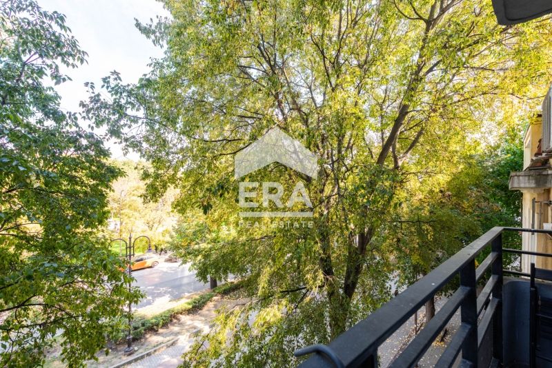 Продава се Двустаен апартамент в Варна, Център - 59 кв.м за 4390 €/кв.м - Снимка #10