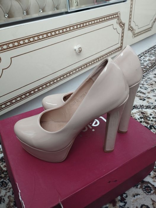 Платья, туфли, сапоги