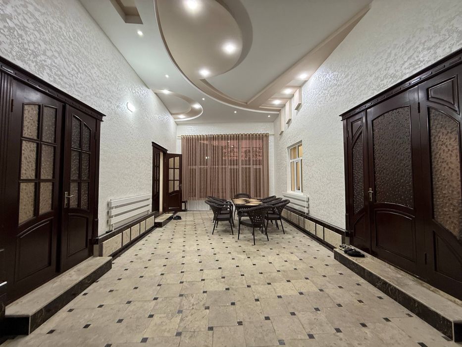 Карвон бозор оркасида жойлашган участка сотилади