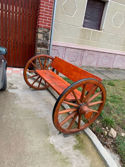 Bancă rustica de vânzare.