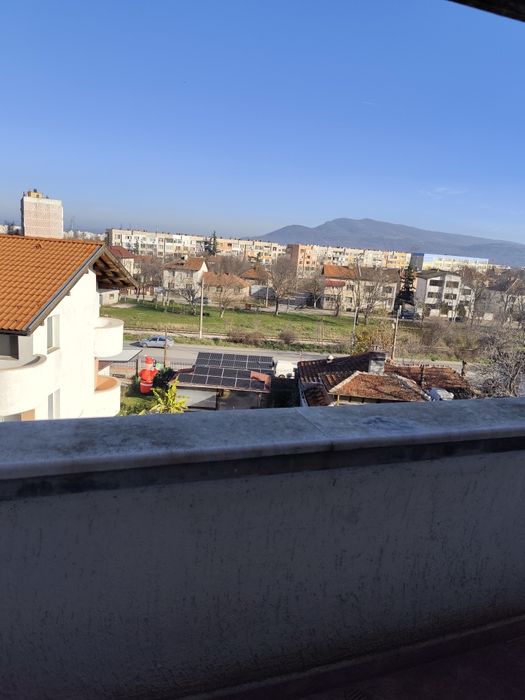 Продавам Мезонет и Гараж