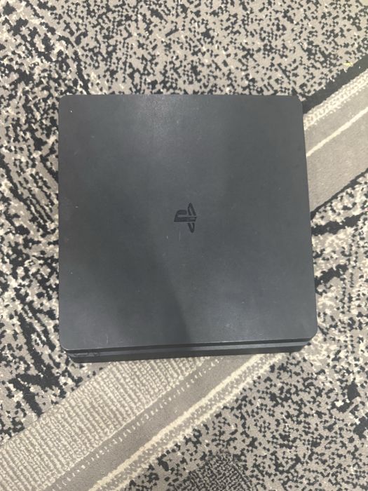 PlayStation 4 slim