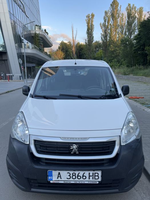 Peugeot Partner 2018г Товаропътник 5 места дълга база, РЕАЛ.КМ.ОТЛ.