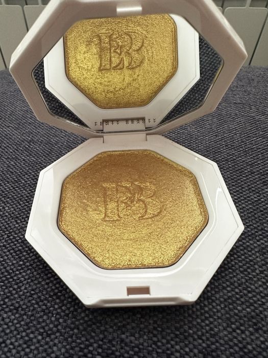 Козметика Zoniou, Radiant, Yves Saint Laurent, Fenty Beautyм
