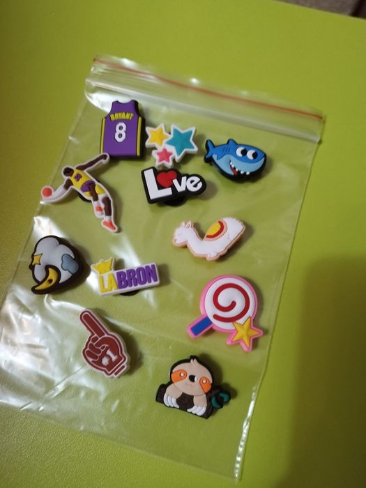 Джибитсы украшение для кроксов