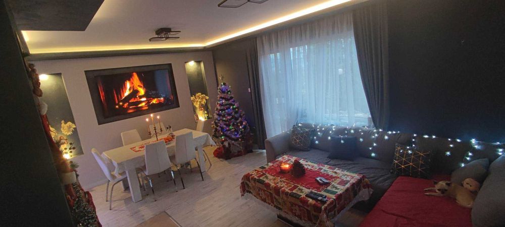 Продавам двуетажна къща