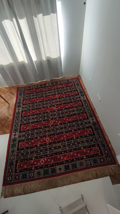 Ръчно тъкан чипровски килим