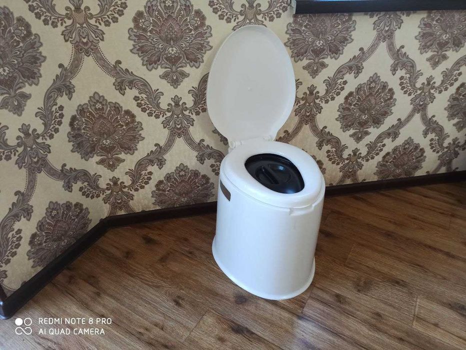 Биотуалет биоунитаз горшок для дачи и дома. Портативный унитаз.