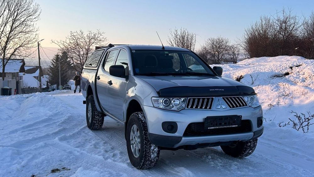 Vând Mitsubishi L200