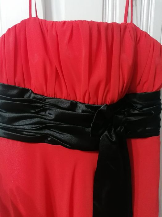 Rochie lunga roșie