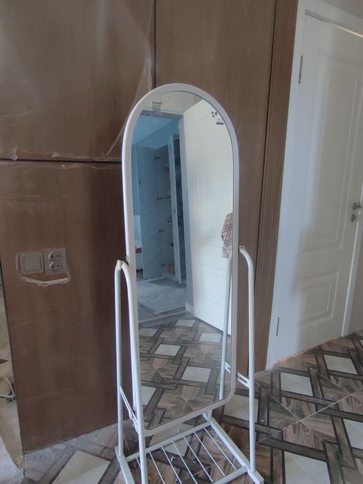 Продаеться зеркало