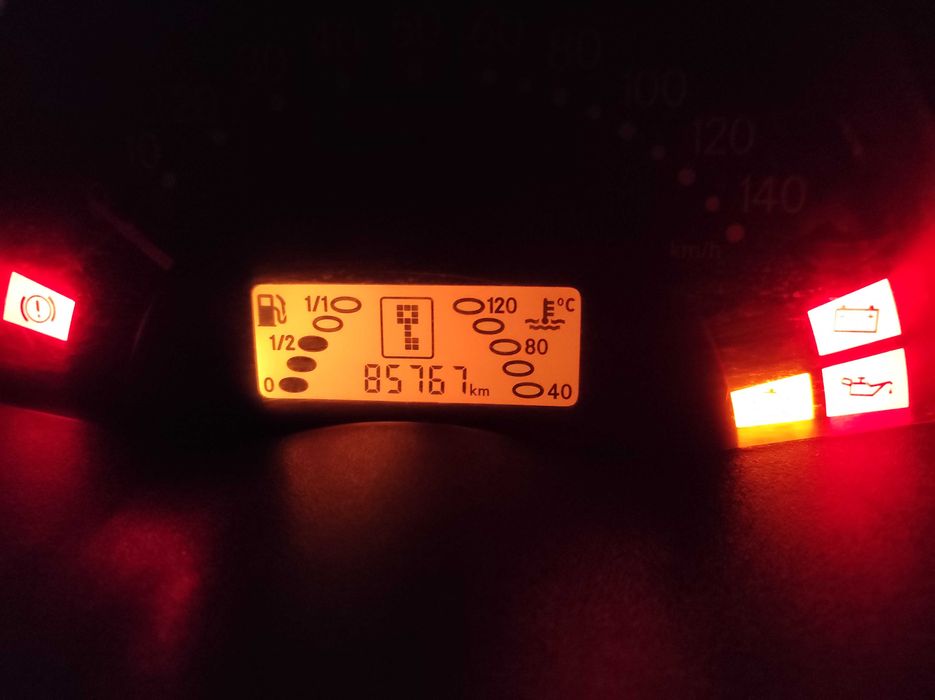 Автомобил СМАРТ полуавтоматик бензин