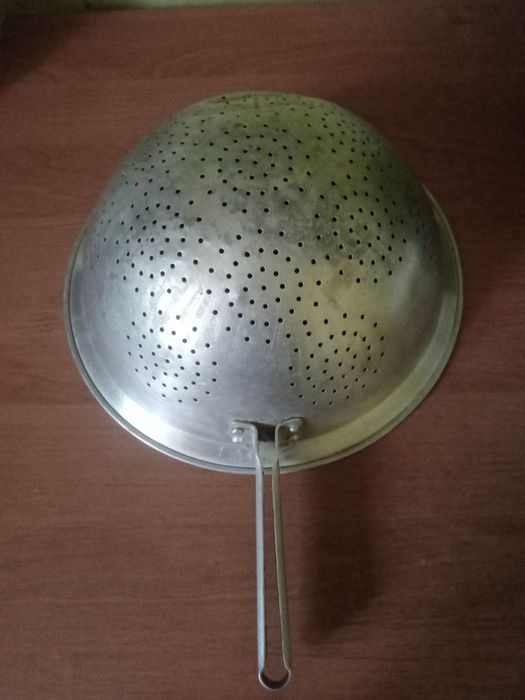 Дуршлаг советский , большой .