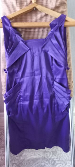 Продам платья для разных возрастов