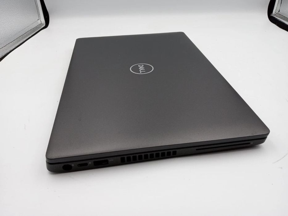 Лаптоп DELL Latitude 5400 Touch Screen 14" FHD i5-8365U / 16GB RAM / 2