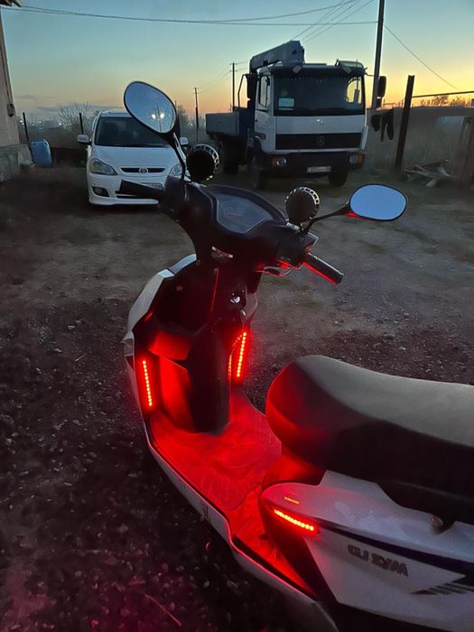 Китайский скутер 125сс