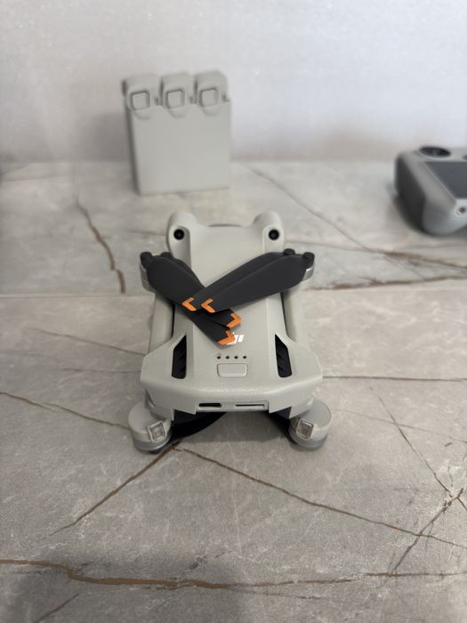 Продам Дрон dji mini 3 pro