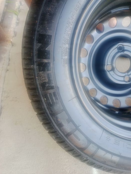 Продам шину с диском на Опель