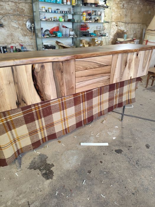 Тв шкаф от орех масив