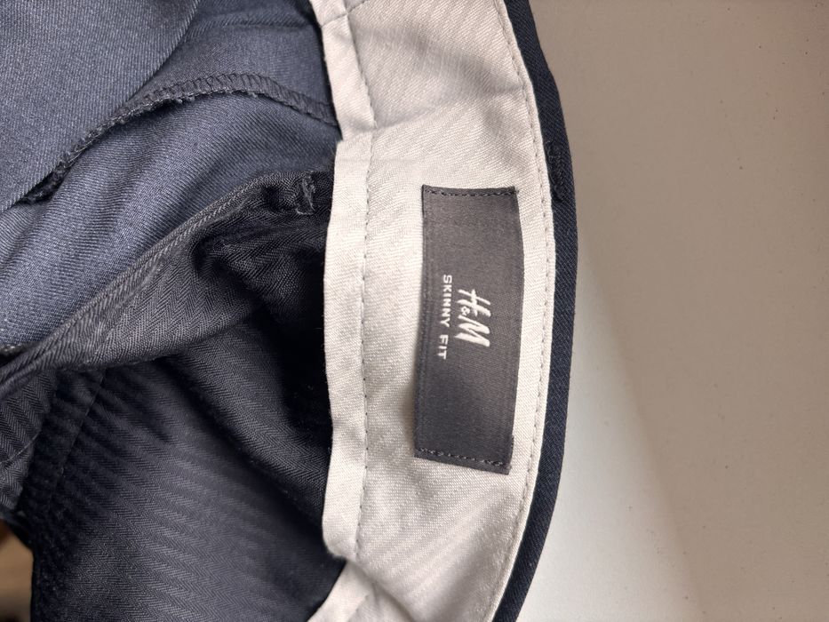 Costum Barbati H&M Bleumarin Marimea S (slim fit)