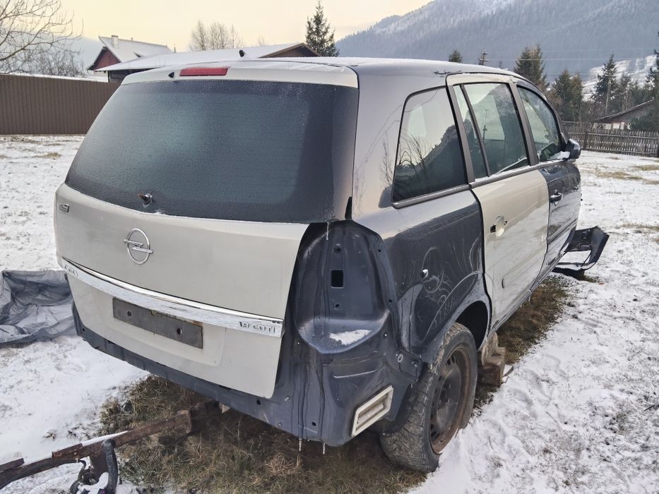 Opel Zafira b 1,9 tdci 120 cp 2006