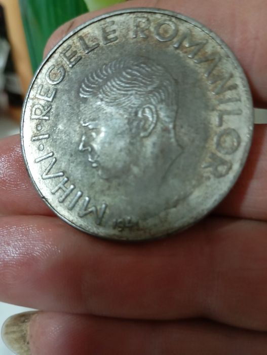 Vând moneda regele Mihai din anul 1941