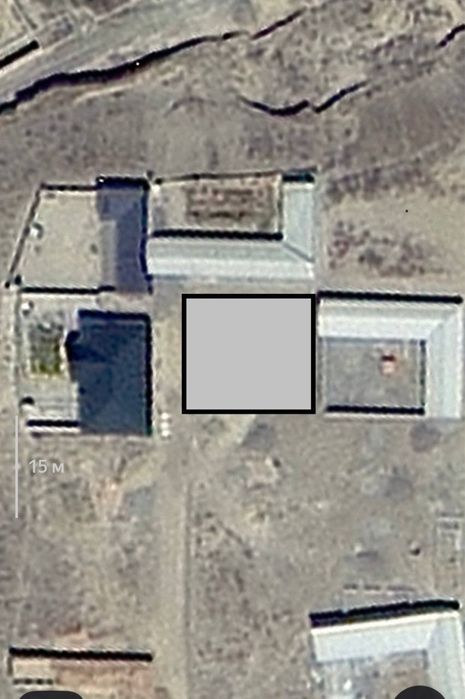 Quruq yer uchaska sotiladi