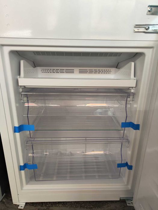 PRIVILEG Хладилник с фризер за вграждане PCI 16S2