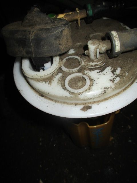 Pompa sonda litrometrica rezervor Peugeot 407 motor 1,6 HDI probata