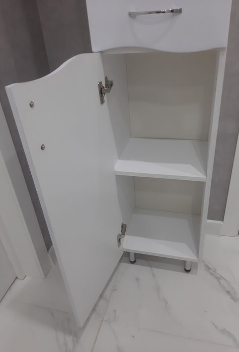 Шкаф для ванной 190×36×31.