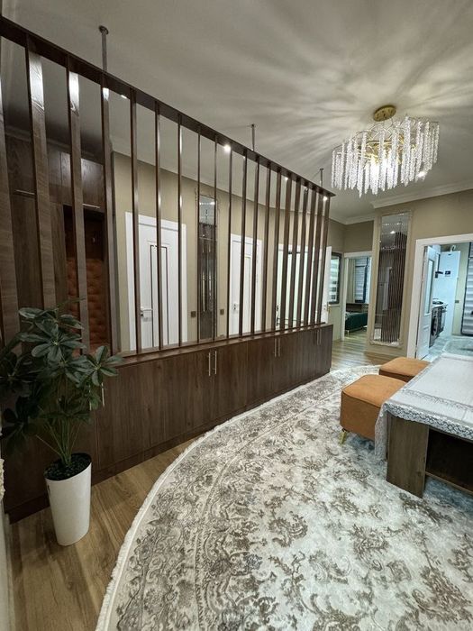 Yakkasaroy City Mall Продается 3 комнатная квартира ремонт Братские м