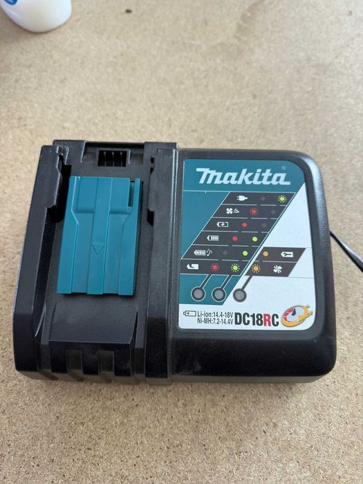 Incarcator Makita DC18RC