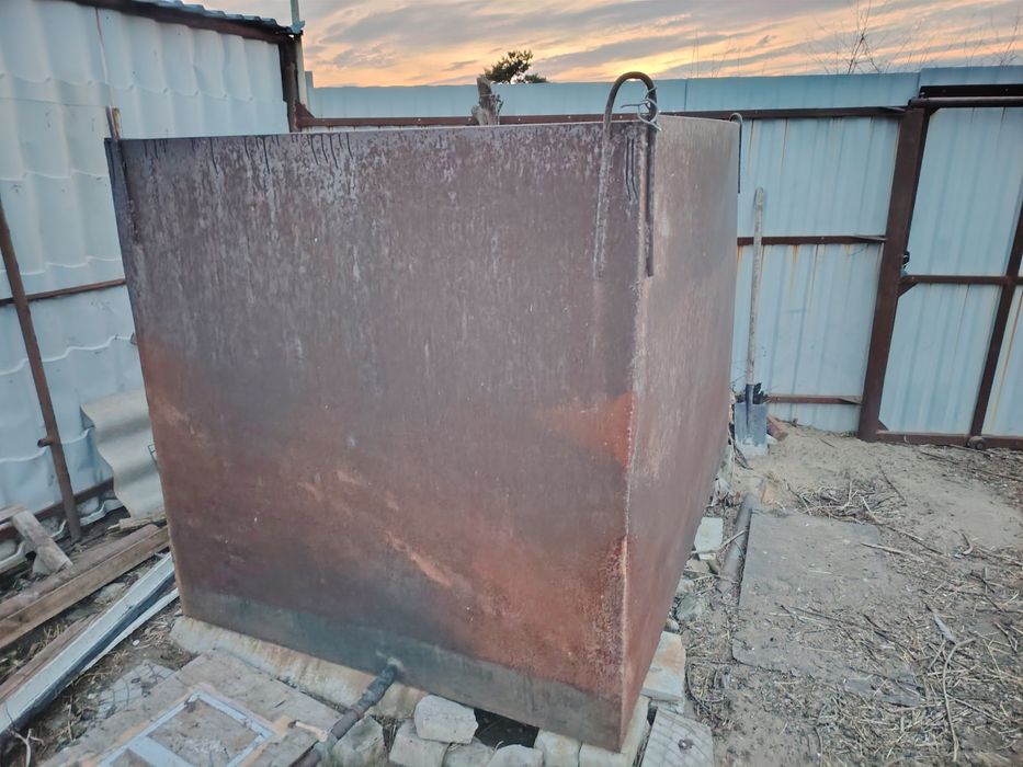 ёмкость под воду (чан)