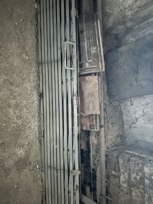 Gratii fier  usa /geam