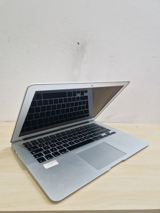 Macbook Air i5 128GB SSD 4GBRAM Intel HDGraphics Garantie#11671 #32669
