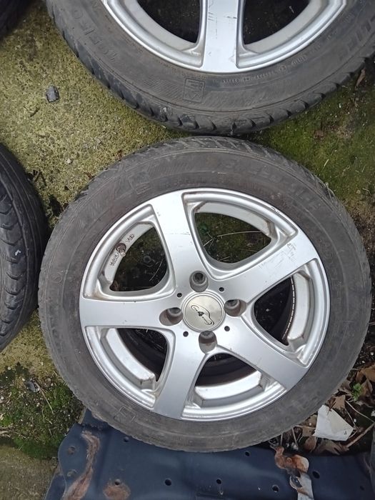 Лята джанта 15ка с гуми летни 195/50/15 MAZDA Мазда