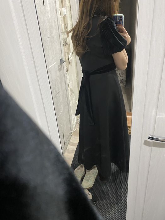 Платье длина миди