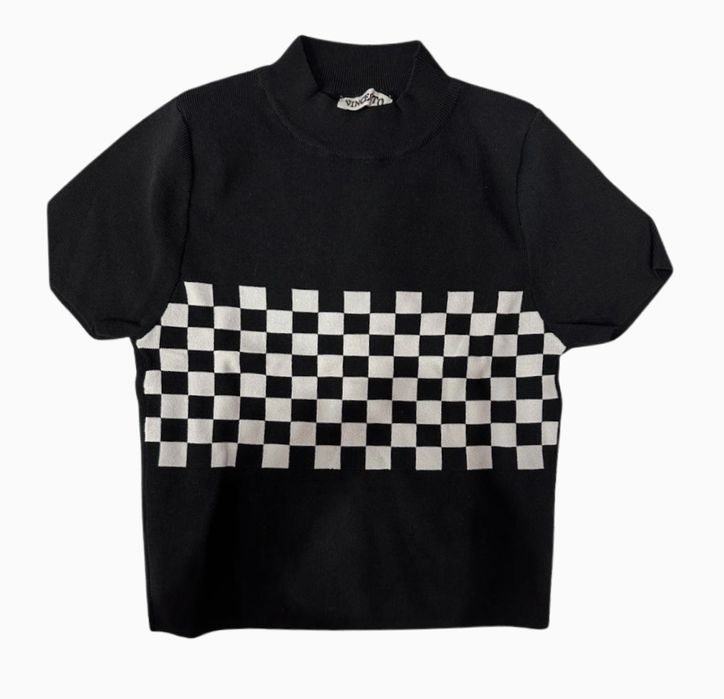 Черен топ с къс ръкав