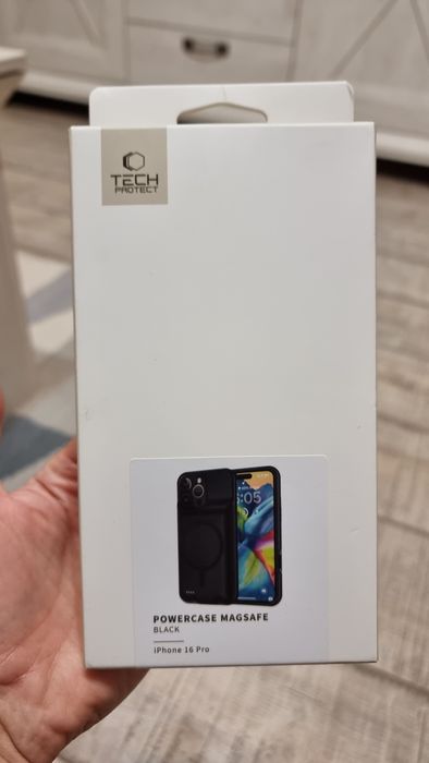 Vând baterie externa IPhone 16Pro