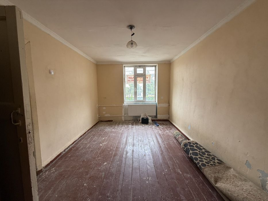 Срочно продается 1х квартира на Бульваре на против УВД 2 этаж