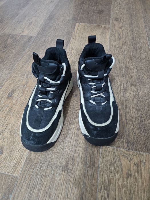 Продам ботинки для девочки