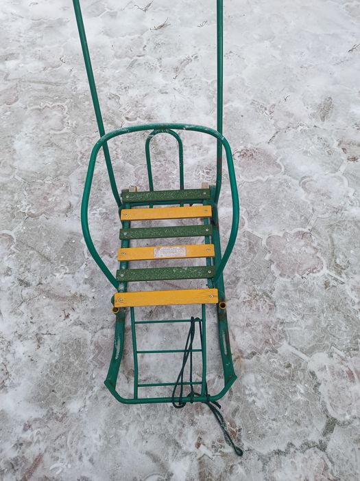 Санки с колёсиками