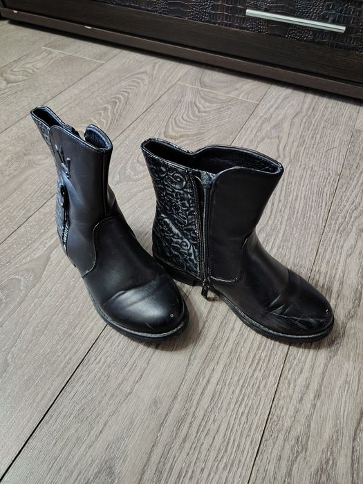 Продам сапожки на девочку