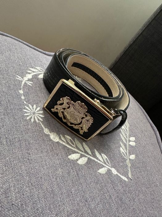 Дамски черен колан с тока от естествена кожа - лак